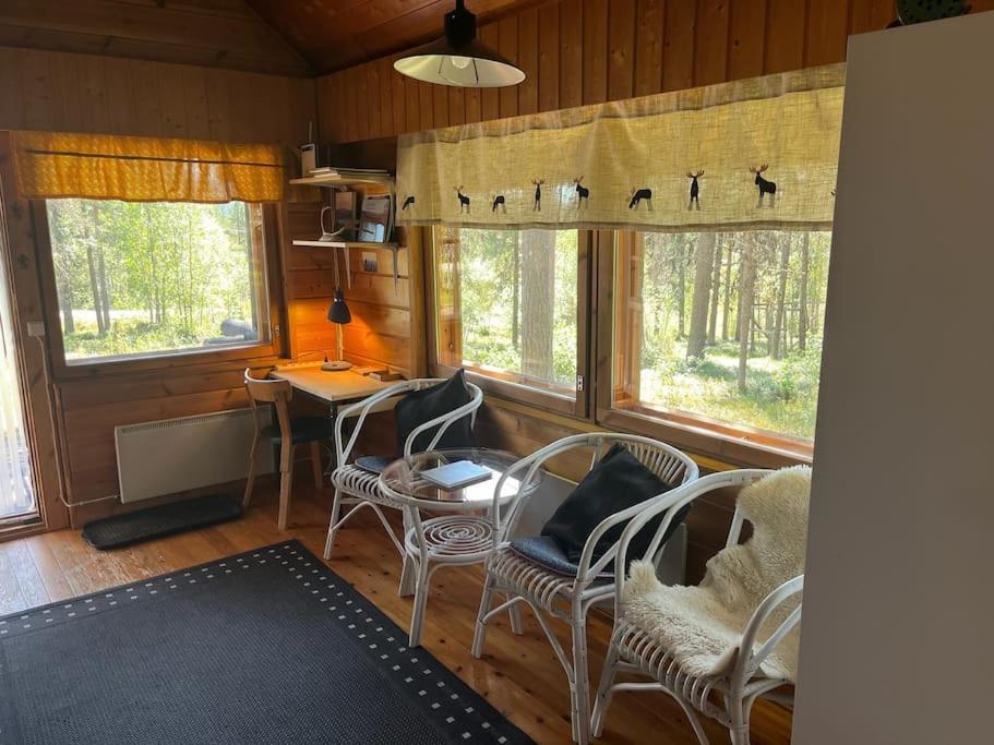 Viihtyisae Moekki Riekkojen Mailla Hetassa Villa Enontekio Bagian luar foto