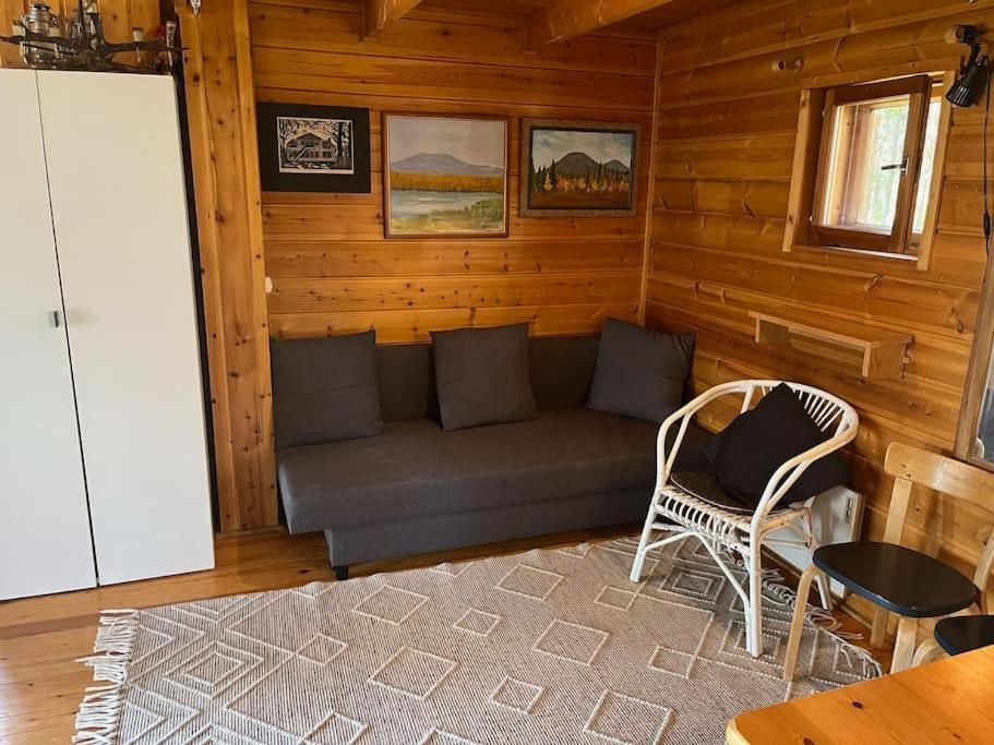 Viihtyisae Moekki Riekkojen Mailla Hetassa Villa Enontekio Bagian luar foto