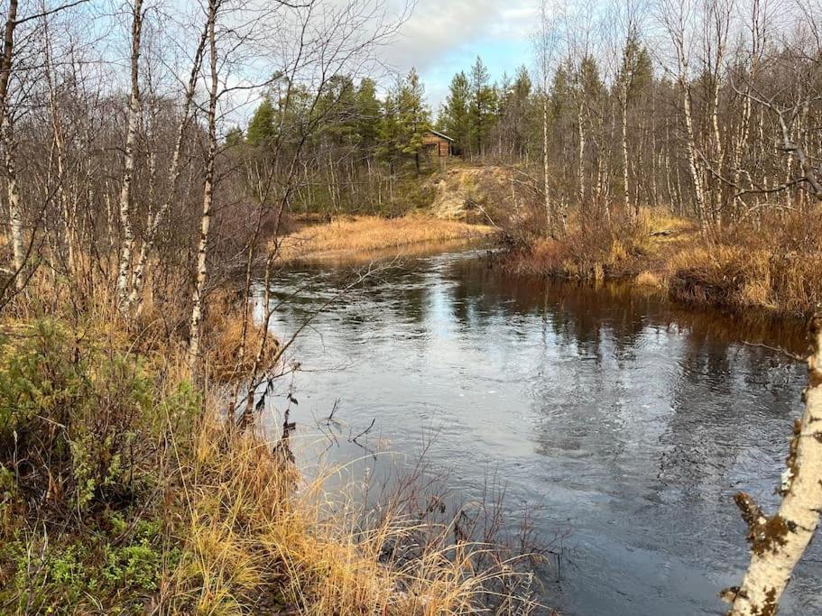 Viihtyisae Moekki Riekkojen Mailla Hetassa Villa Enontekio Bagian luar foto