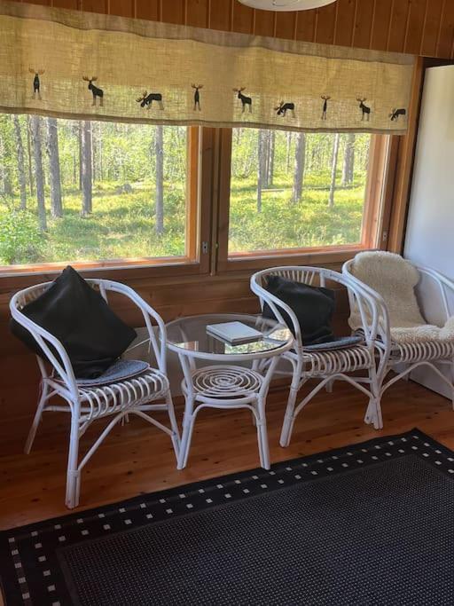 Viihtyisae Moekki Riekkojen Mailla Hetassa Villa Enontekio Bagian luar foto