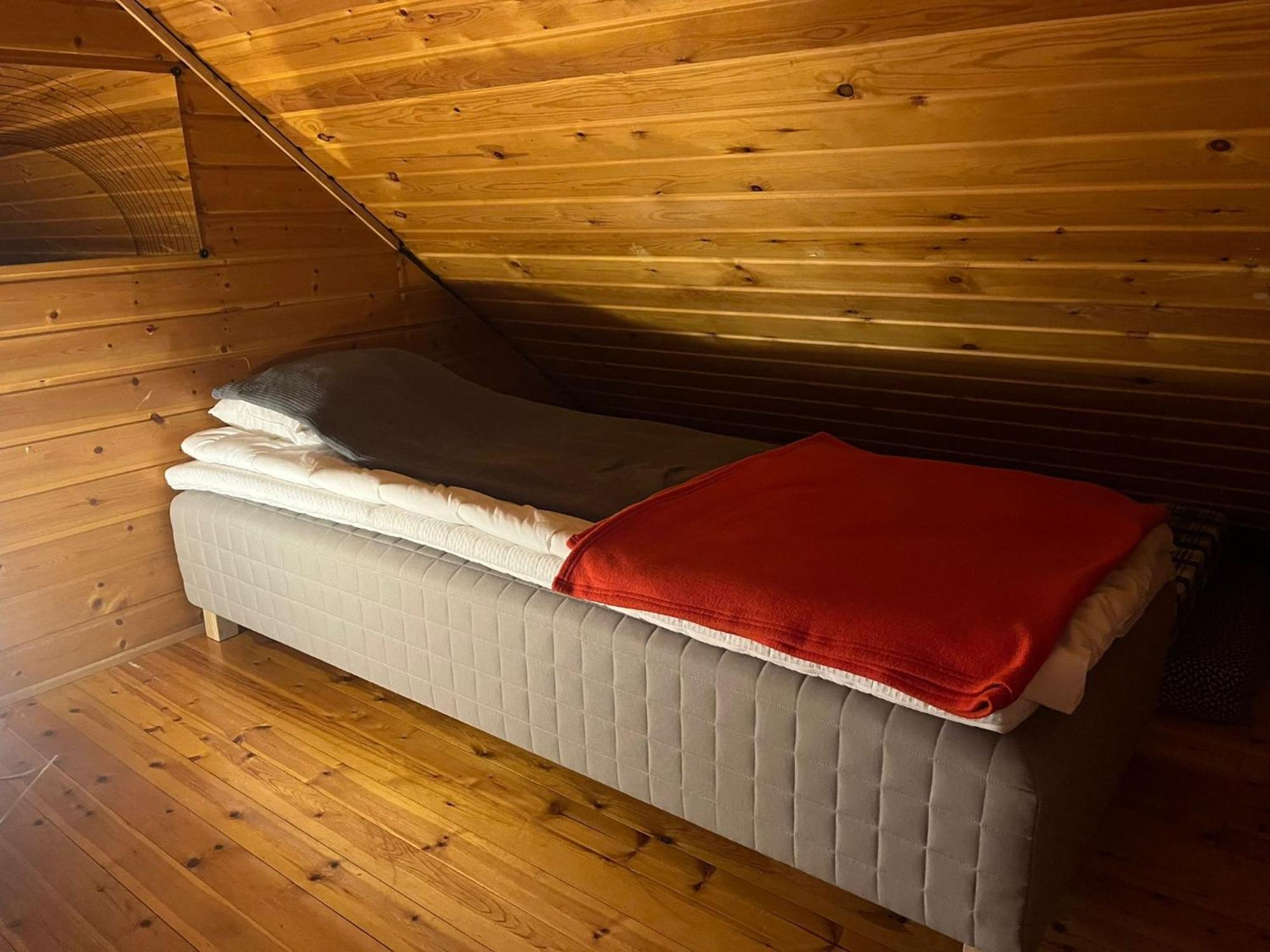 Viihtyisae Moekki Riekkojen Mailla Hetassa Villa Enontekio Bagian luar foto